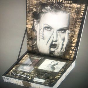 Taylor Swift reputation tour box